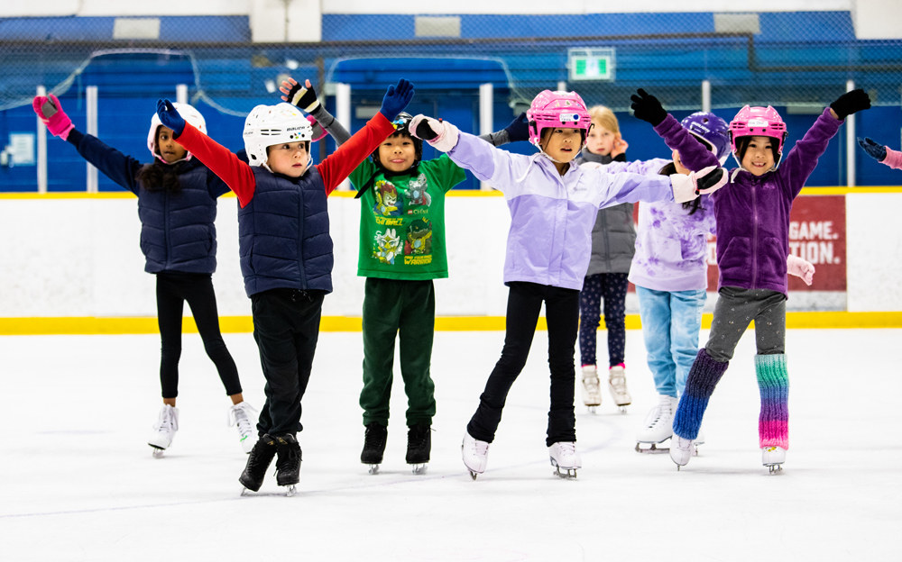 Introductory figure skating academy skater